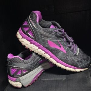 Brooks Women's Ariel Athelitic Shoes